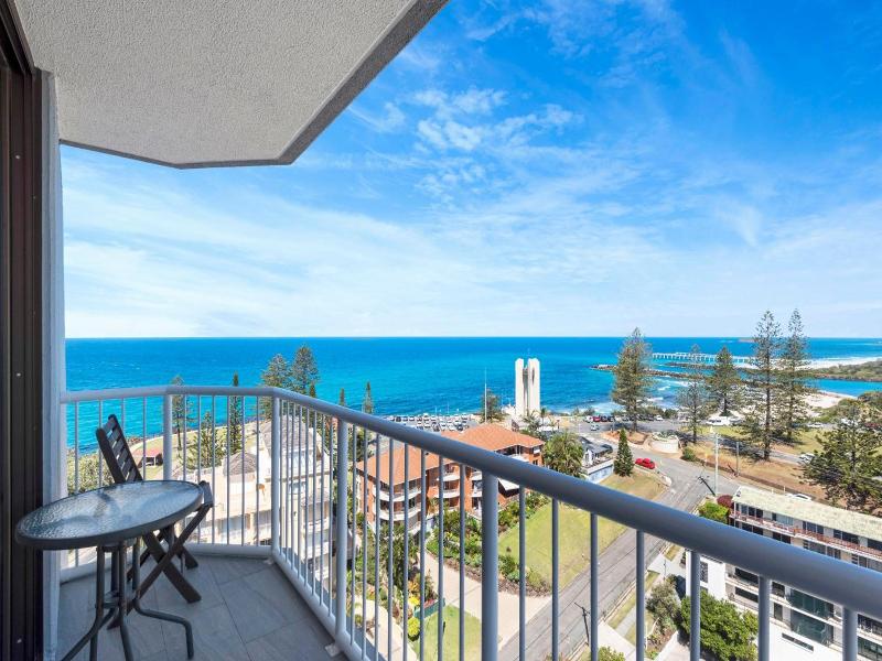 Carool Holiday Apartments image
