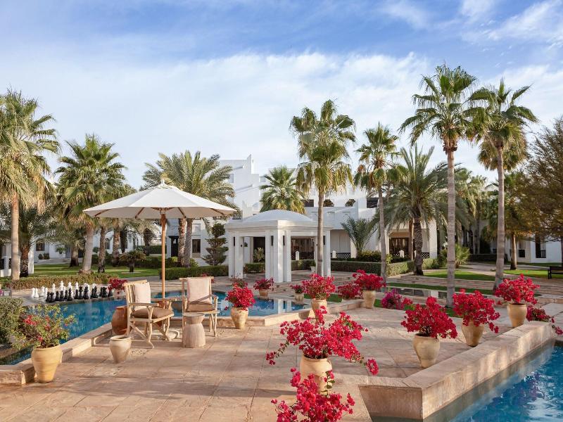 Sharq Village & Spa image