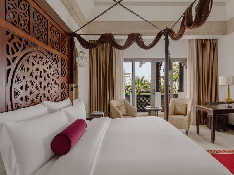 Sharq Village & Spa image