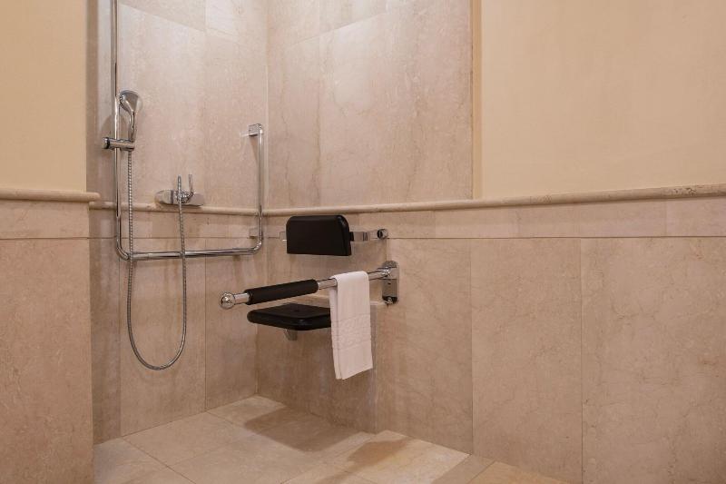 Sharq Village & Spa image