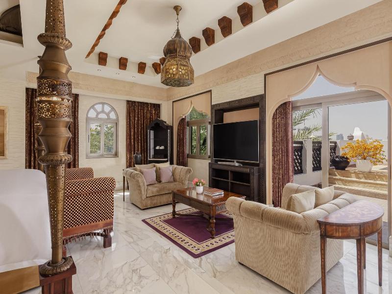 Sharq Village & Spa image