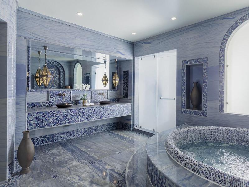 Sharq Village & Spa image