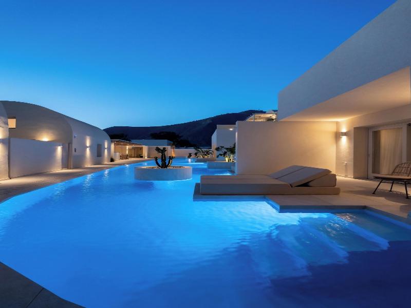 Heyday Luxury Suites image
