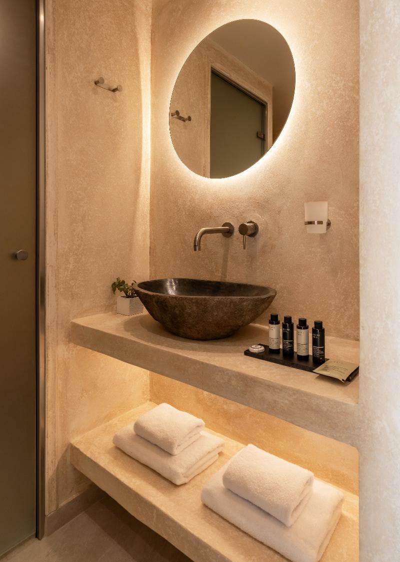 Heyday Luxury Suites image