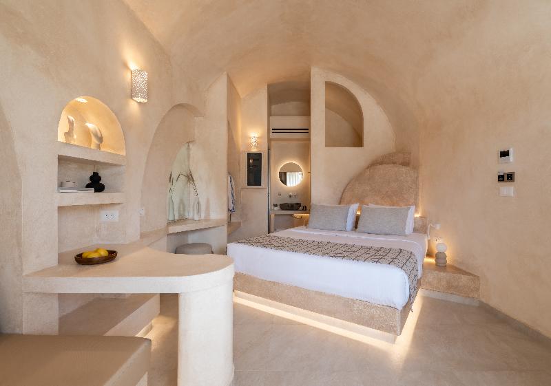 Heyday Luxury Suites image