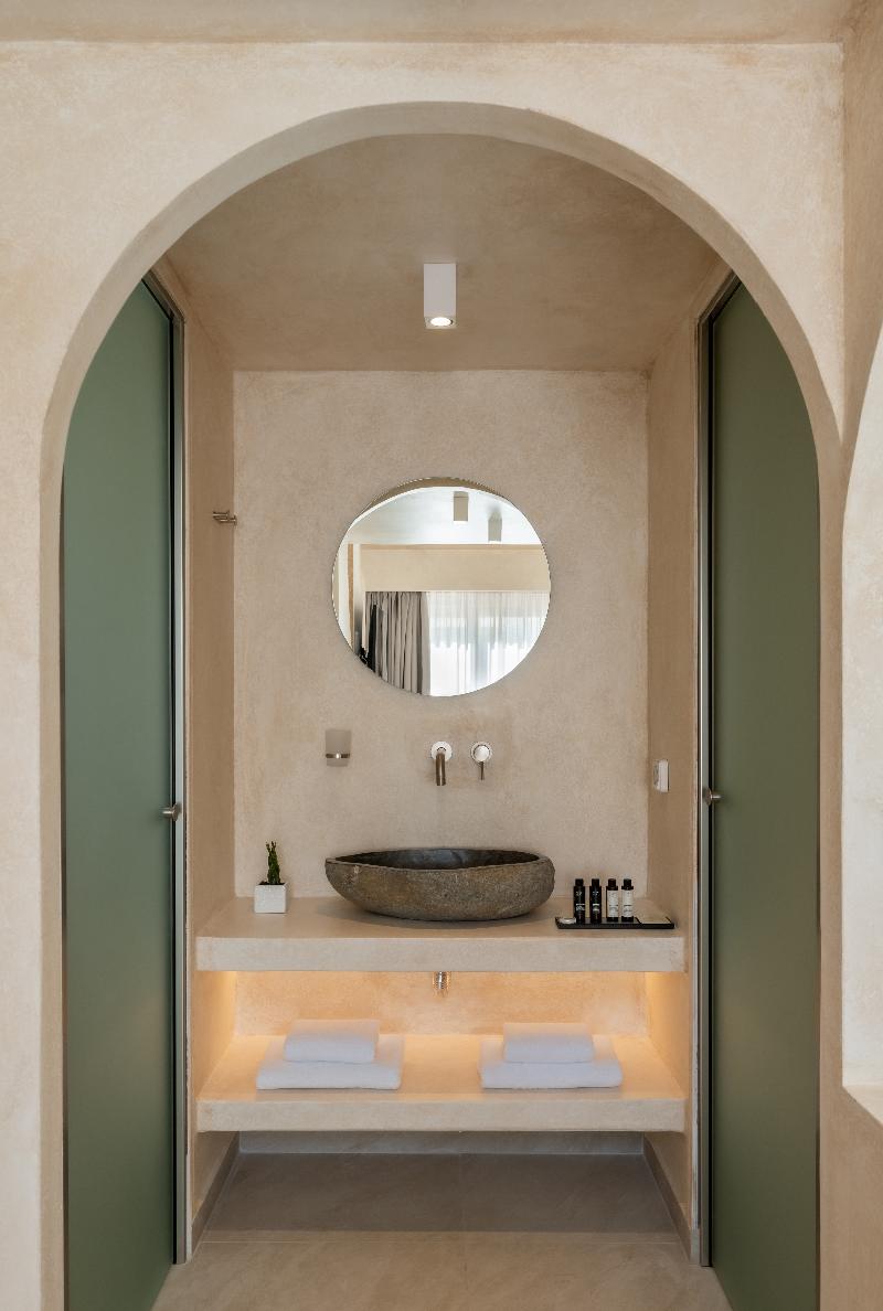 Heyday Luxury Suites image