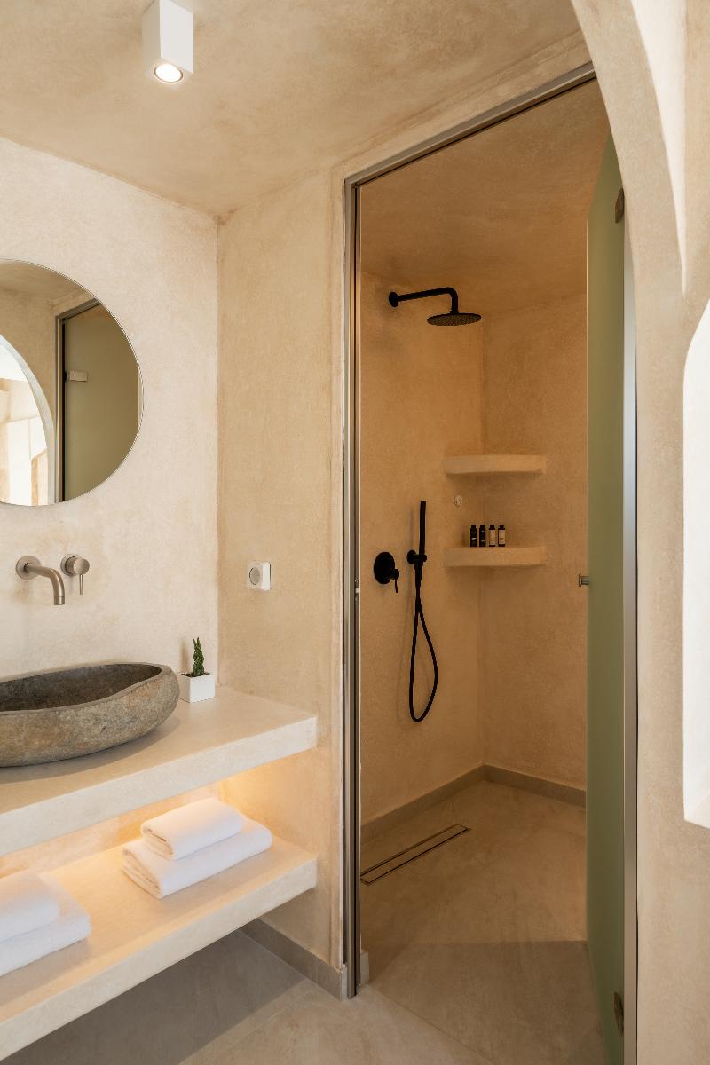 Heyday Luxury Suites image