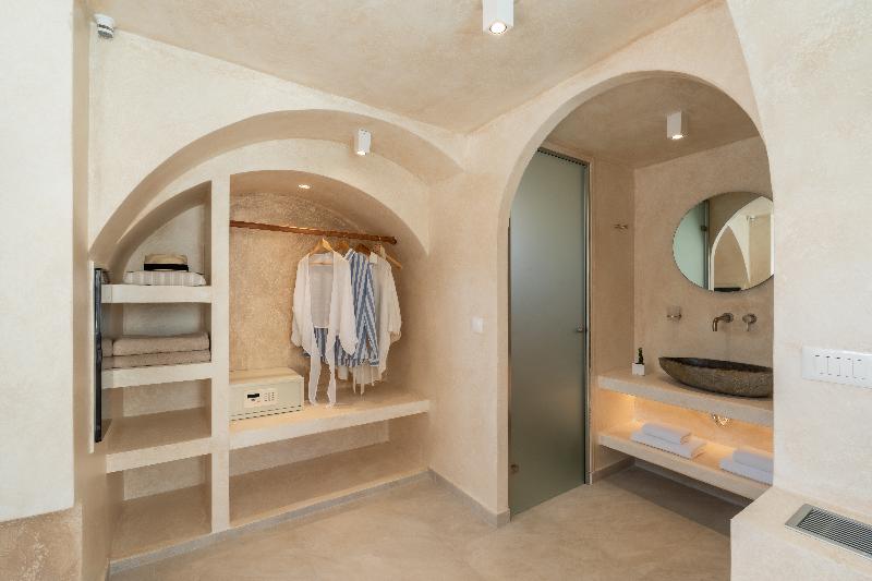 Heyday Luxury Suites image