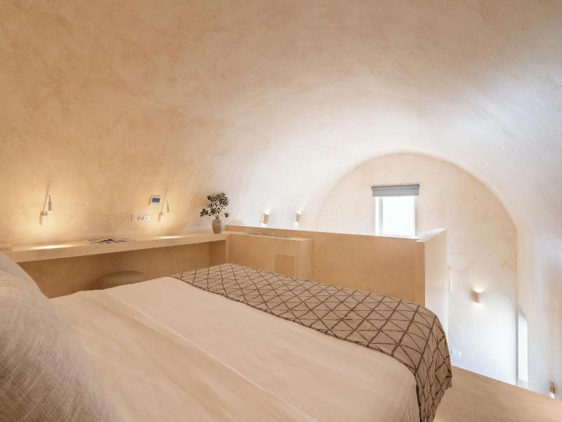 Heyday Luxury Suites image