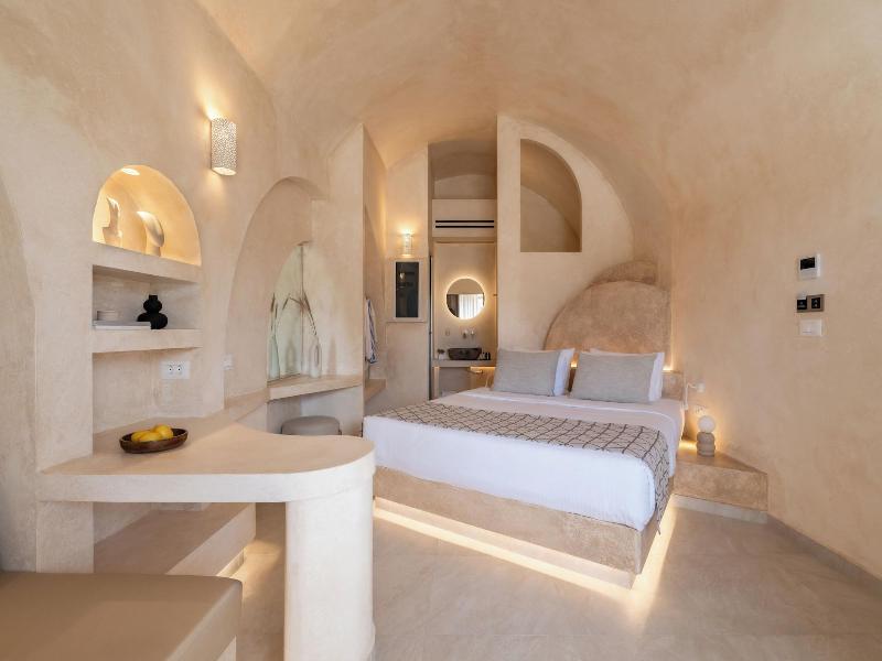 Heyday Luxury Suites image