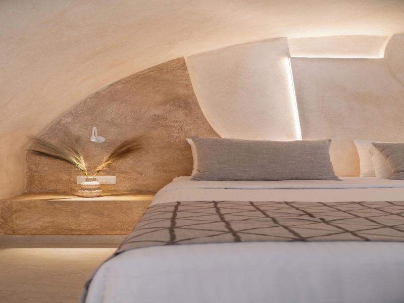 Heyday Luxury Suites image