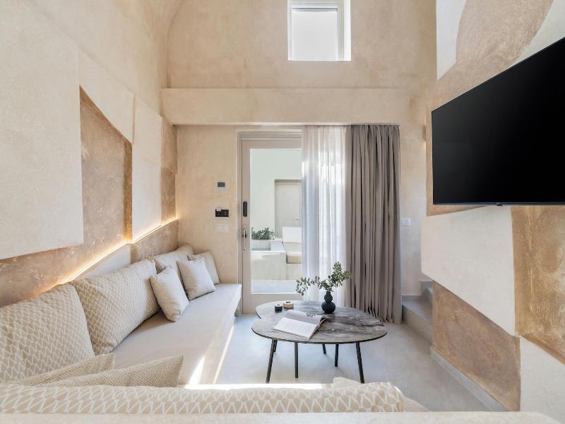 Heyday Luxury Suites image