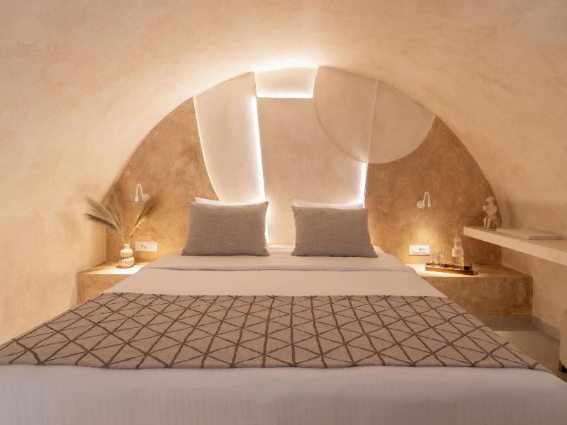 Heyday Luxury Suites image