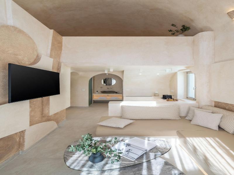 Heyday Luxury Suites image