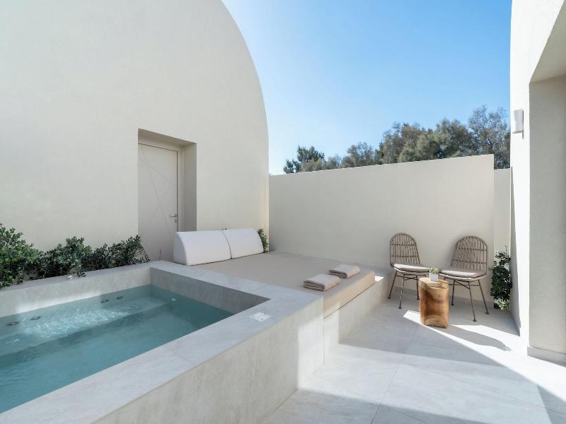 Heyday Luxury Suites image
