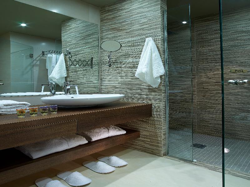 Elotis Suites image