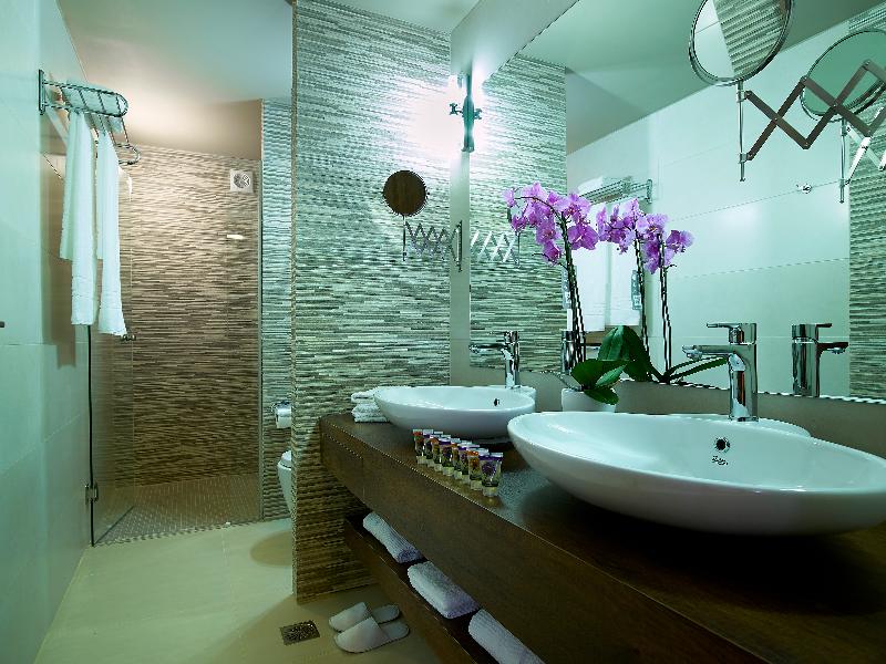 Elotis Suites image