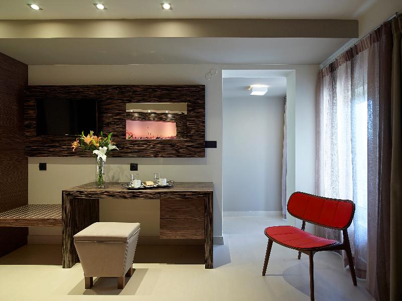 Elotis Suites image
