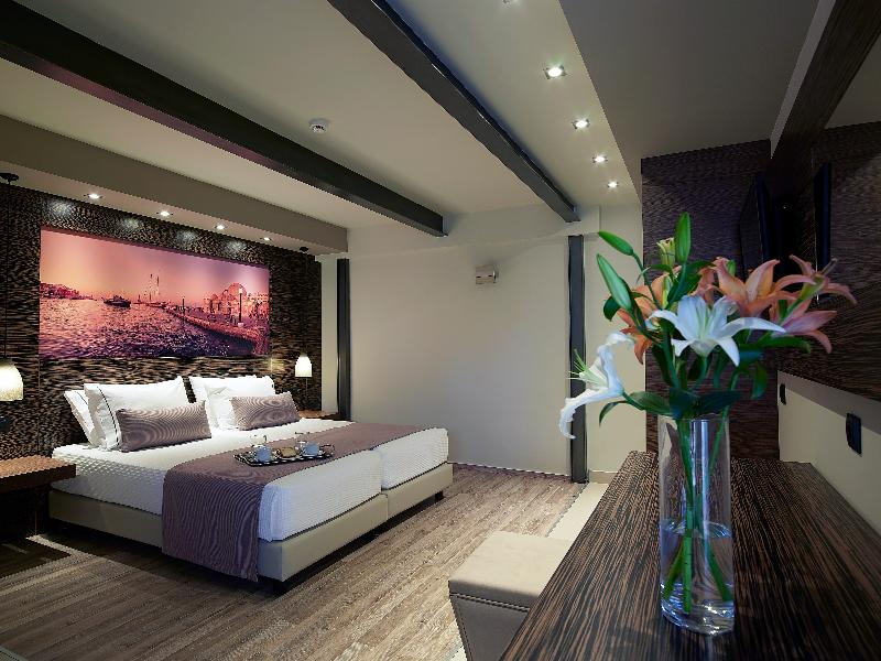 Elotis Suites image