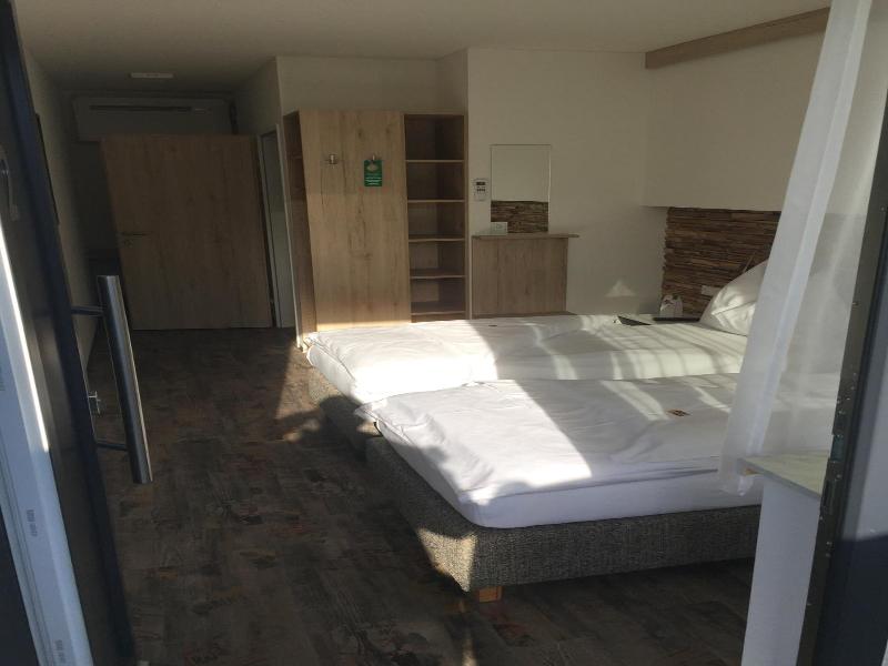 Burg Rooms 24h Self Check In image
