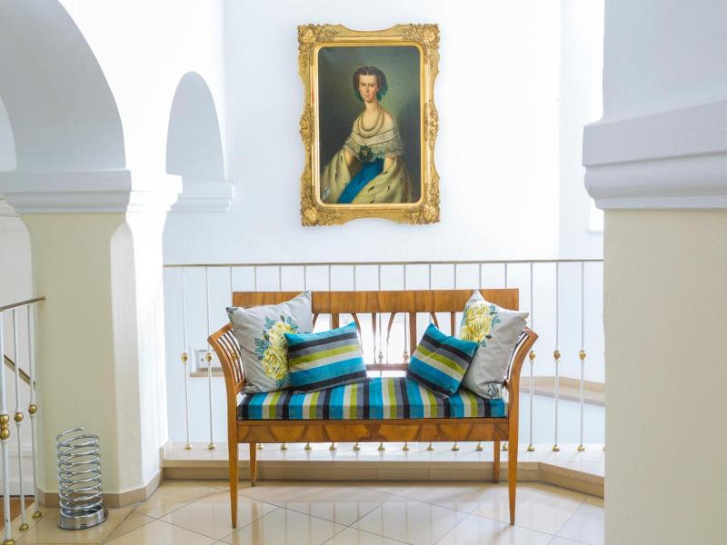 Barock Landhof Burkhardt image