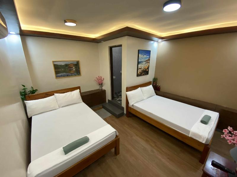 Mom Shie’s Apartelle and Restaurant image