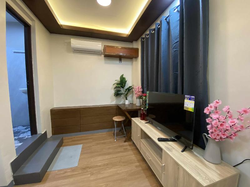Mom Shie’s Apartelle and Restaurant image