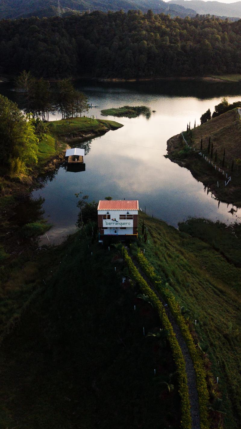 El Nido Hotel Guatape image