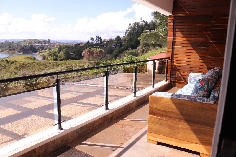 El Nido Hotel Guatape image