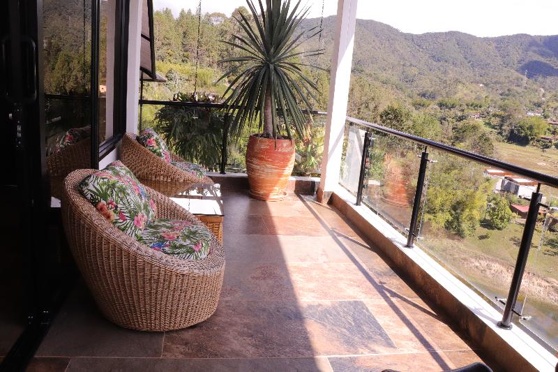 El Nido Hotel Guatape image