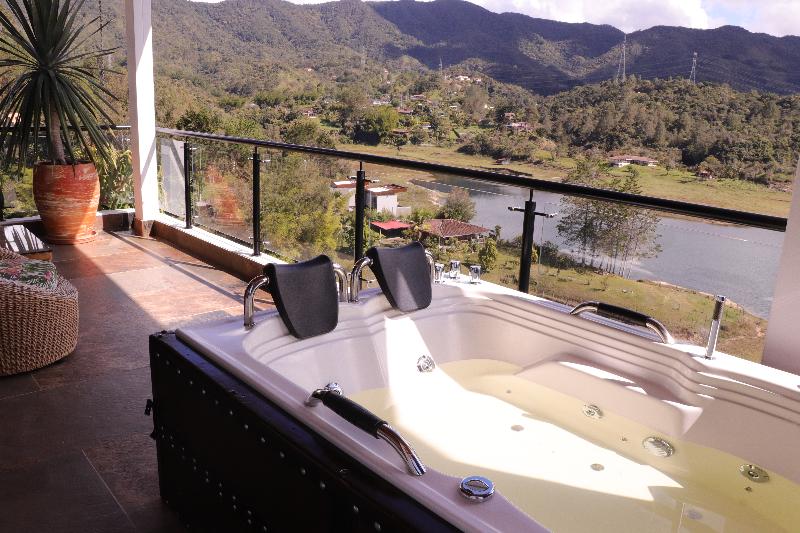 El Nido Hotel Guatape image