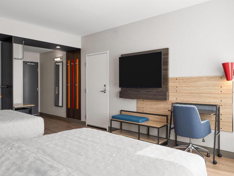 Tru By Hilton Kearney image