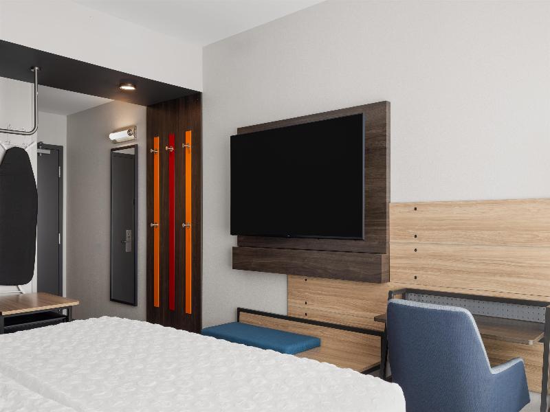 Tru By Hilton Kearney image