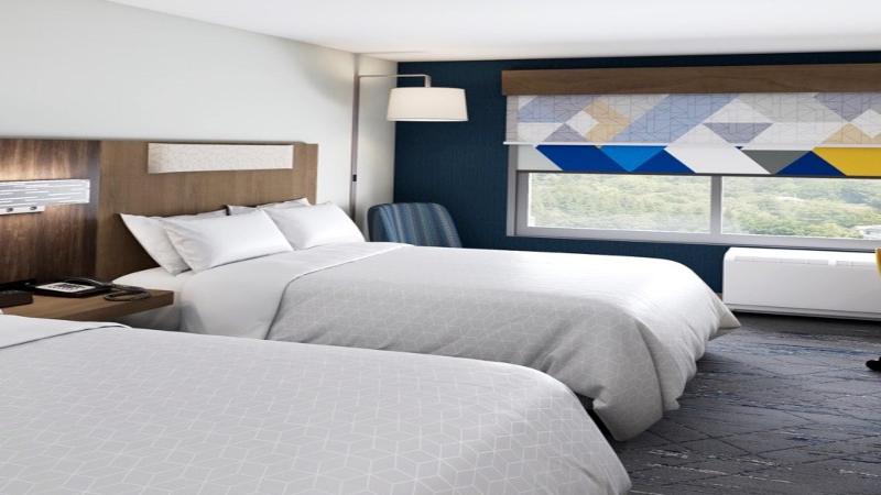 Holiday Inn Express & Suites Diamond image
