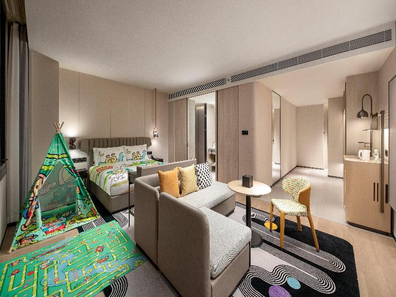 Holiday Inn Shanghai Pudong Airport image