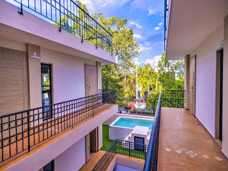 Hotel Plaza By Kavia image