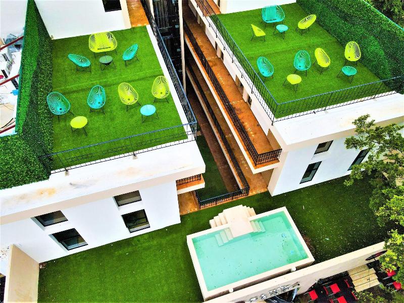 Hotel Plaza By Kavia image