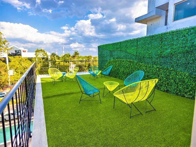 Hotel Plaza By Kavia image