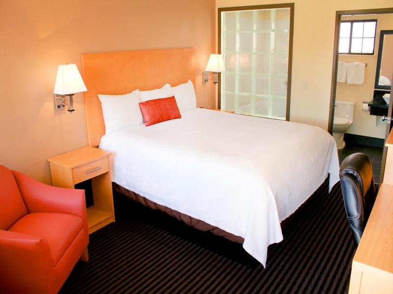 Travelodge by Wyndham Vallejo image