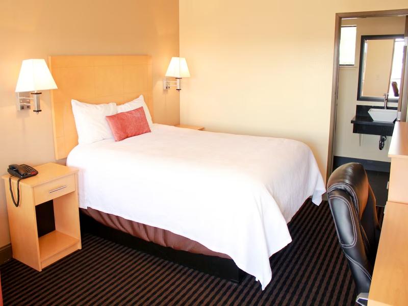 Travelodge by Wyndham Vallejo image