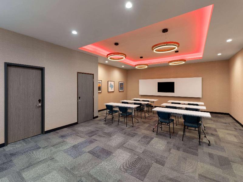 Hawthorn Extended Stay by Wyndham DeSoto image