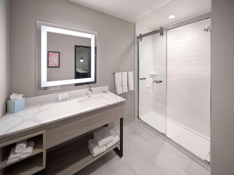 Hawthorn Extended Stay by Wyndham DeSoto image