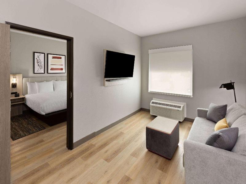Hawthorn Extended Stay by Wyndham DeSoto image