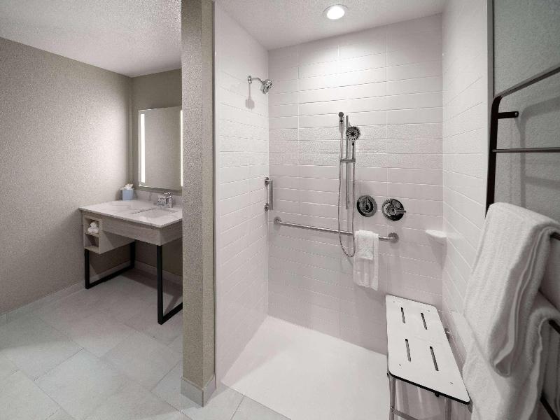 Hawthorn Extended Stay by Wyndham DeSoto image