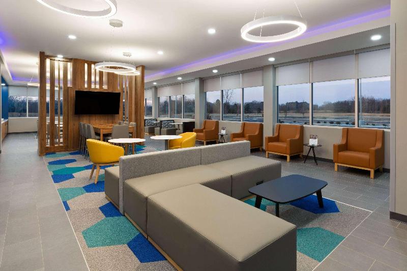 Microtel Inn & Suites by Wyndham Olive Branch image
