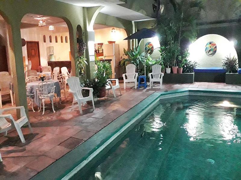 Hotel Solimar Inn Suites image