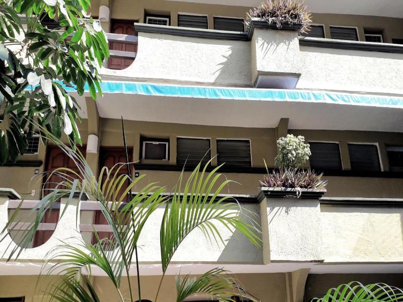 Hotel Solimar Inn Suites image