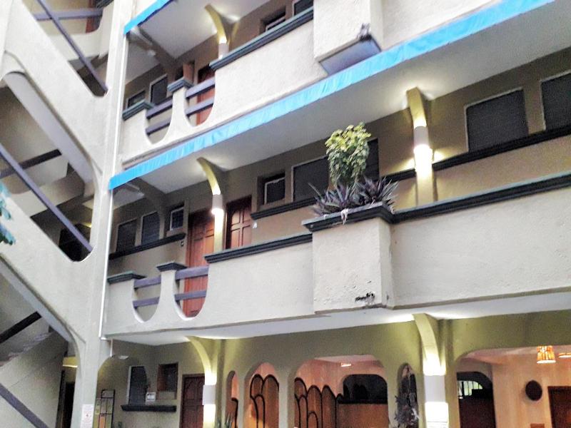 Hotel Solimar Inn Suites image