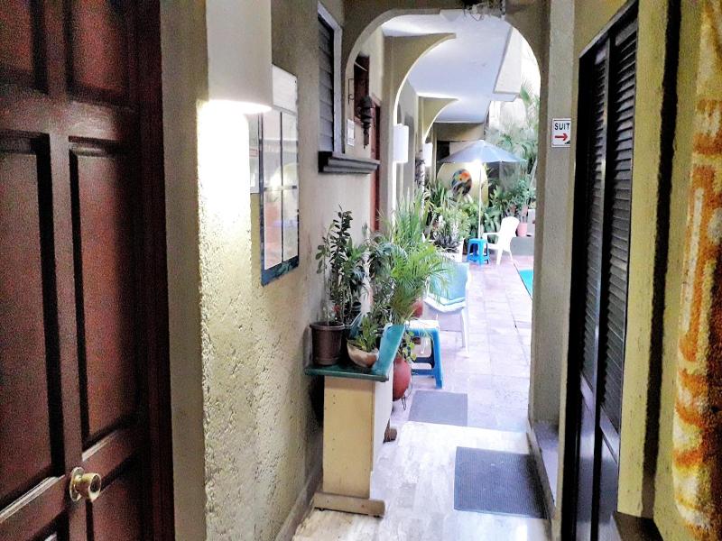 Hotel Solimar Inn Suites image