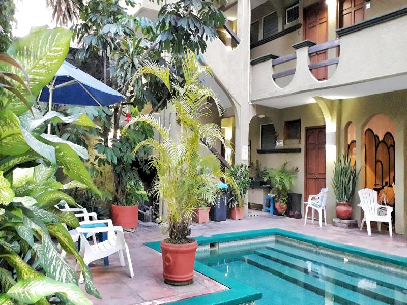 Hotel Solimar Inn Suites image